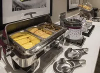 Hampton Inn & Suites Seattle/Redmond - breakfast