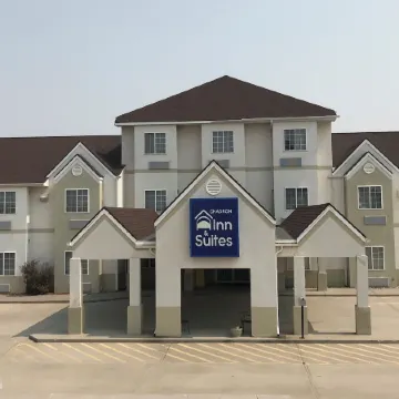 Chadron Inn & Suites