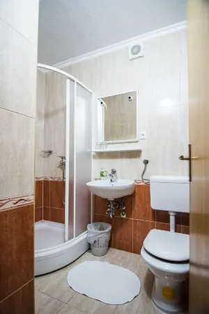 Hotel No-1 Отели в г. Бијаковићи