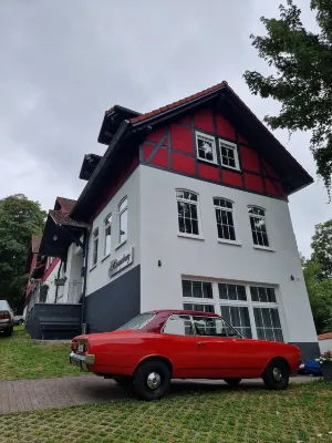 Haus Hennesburg, Garni Hotels near Automobile Welt Eisenach