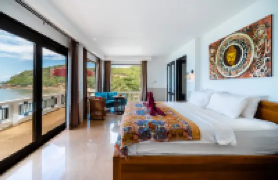 Crystal Bay Beach Resort Hotels near Thong Takian