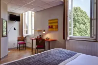 Domaine Lyon Saint Joseph Hotels in Tassin-la-Demi-Lune