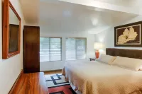 Lava Lodge at Hale Kilauea Hotels in Volcano