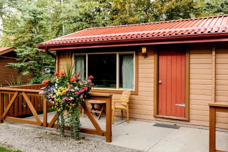 Miette Mountain Cabins