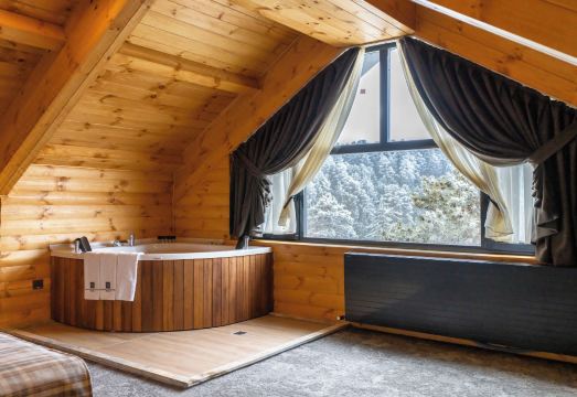 사르피노 마운틴 호텔 전경