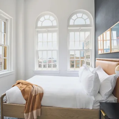 Rusk House Serviced Apartments Hotels near Minute Maid Park