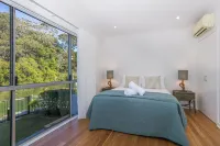 Luxury Waterfront Stay at Tallebudgera Creek