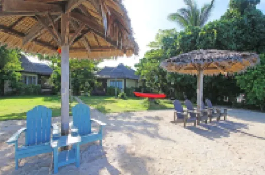 Jonas and Twins Resort Hotel di 