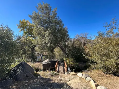 Whispering Pines Lodge Hotels in Kernville