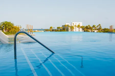 Radisson Blu Aruba Отели в г. Палм-Бич
