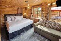 Denali Crow's Nest Cabins Hotels in Healy