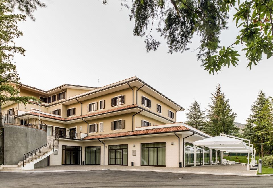 hotel overview picture