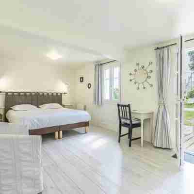 Hôtel Le Clos Fleuri Rooms