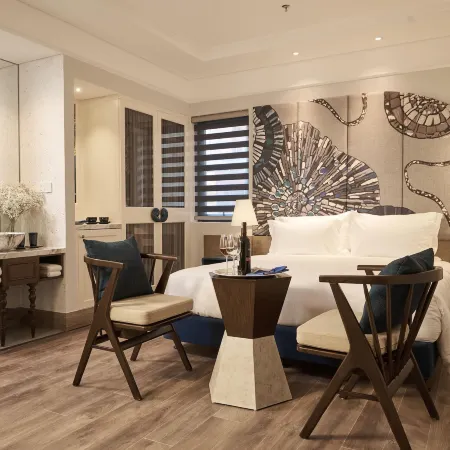Sofiana My Khe Hotel & Spa - Rooftop Pool Bar - Free 01 Draught Beer and 20-minute Spa per Room Hotels in Da Nang