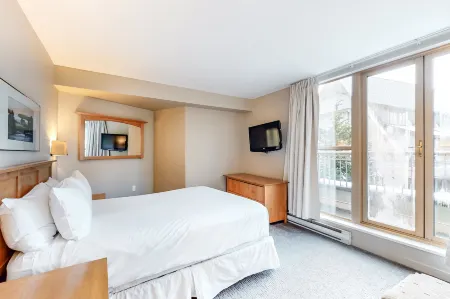 Whistler Peak Lodge