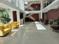 Gezellig Inn - Hotel Oasis Hotels in Bandrol