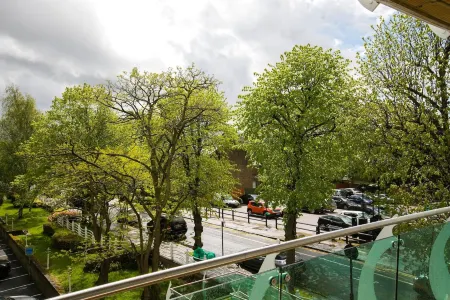 Skyvillion - Tower Point Enfield 1Bed with Balcony