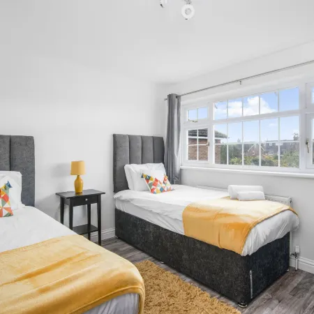 Gravesend 3 Beds by Jada Homes