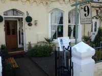 No. 9 Guest House - Pet friendly