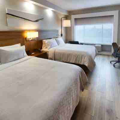 Holiday Inn Express & Suites Trois-Rivieres Ouest Rooms