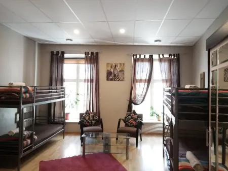 Zinc Old Town Hostel Tallinn Отели рядом с достопримечательностью «Переулок Святой Катарины»