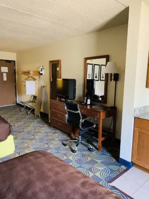 AmericInn by Wyndham Kewanee