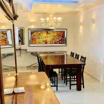Royal Apartments Dining/Meeting Rooms