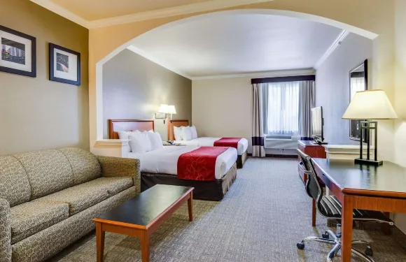 迪爾帕克帕薩迪納舒適全套房酒店