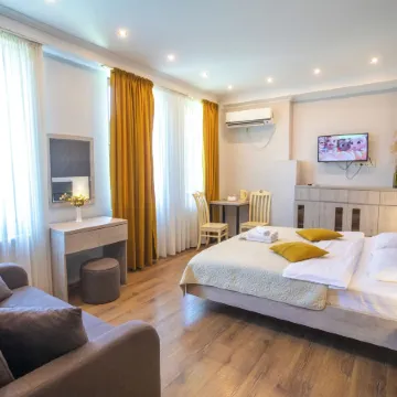 Hotel Terrace Kutaisi Отели рядом с достопримечательностью «Колхидский Фонтан»