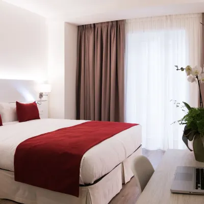 Hotel Pompaelo Plaza del Ayuntamiento & Spa Hotels near Iglesia de San Saturnino
