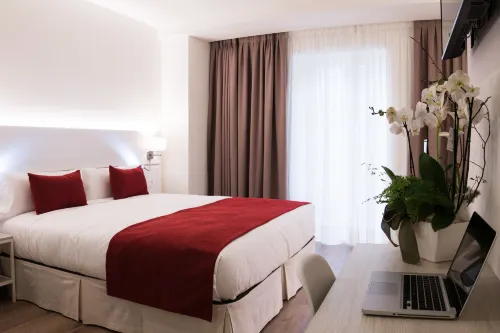 Hotel Pompaelo Plaza del Ayuntamiento & Spa - bar
