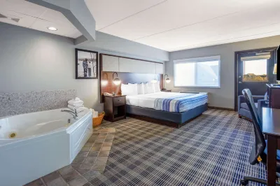 AmericInn by Wyndham Madison South فنادق في Monona