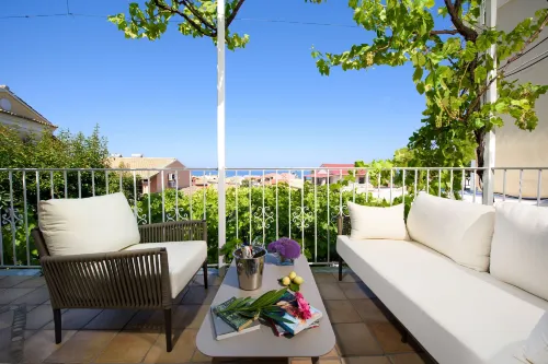 Sebastian's - Agios Gordios Beach - romantique