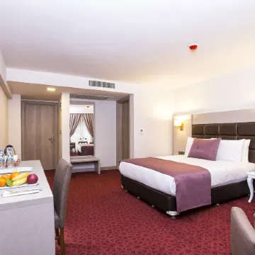 Perla Arya Hotel
