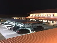 The Phant Hotel - parcheggio