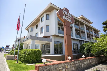 Cilek Marina Hotel Отели в г. Чешме