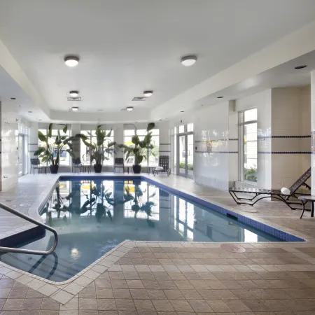 Hilton Garden Inn Montreal Airport Отели рядом с достопримечательностью «Главный офис компании Air Canada»
