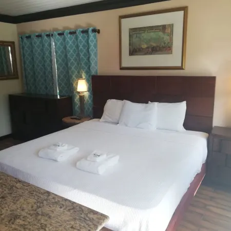 Coral Harbour Beach House and Villas
