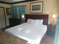 Coral Harbour Beach House and Villas Hotel a 