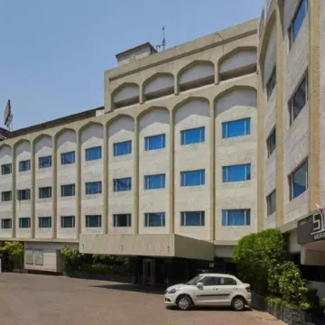 Best Western Ashoka Отели рядом с достопримечательностью «Район Химайятнагар»