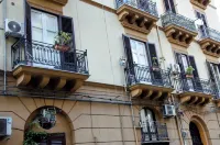 B&B Benincasa Hotels near Borgo Vecchio