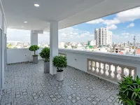 Emerald Central Hotels near Pasteur Institude