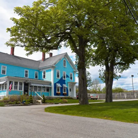 Coast Village Inn and Cottages