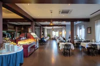 Boutique Hotel Nautica - Spa & Wellness, Private Parking, Pet Friendly - breakfast