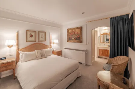 Hotel Manos Stephanie Отели рядом со станцией Брюссель-Южная железнодорожная станция