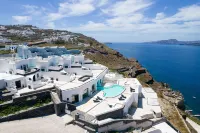 Avant Garde Suites Hotels in Akrotiri