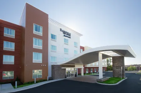 Fairfield Inn & Suites Buffalo Amherst/University Отели в г. Амхерст