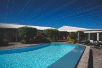 Brentwood Hotel - Pool