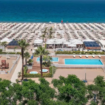 Hotel Lungomare Отели рядом с достопримечательностью «Mojito Beach Riccione»