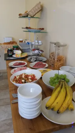 Hotel Queen Mary Отели в г. Моленбек-Сен-Жан